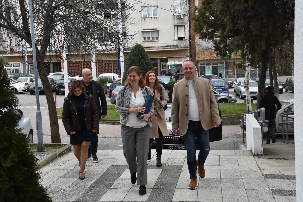 Βόρεια Μακεδονία: Επίσκεψη πρέσβη της Ελλάδας στο Κότσανι, στον απόηχο της τραγωδίας από την πυρκαγιά