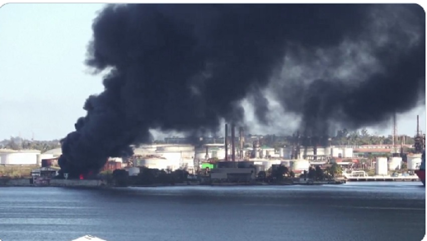 Κούβα: Πυρκαγιά σε δυιλιστήριο εν μέσω εμπάργκο