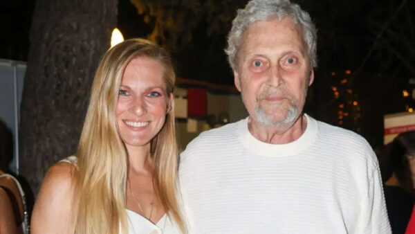 Λόγια καρδιάς από τη Σάρα Εσκενάζυ: «Η αγάπη και η στήριξή σας μας έδωσαν δύναμη για την απώλεια του μπαμπά»