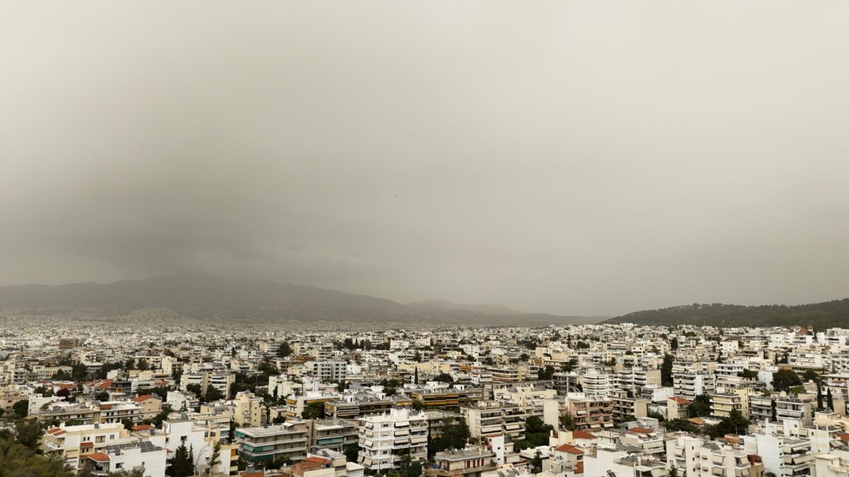Καιρός: Θυελλώδεις νοτιάδες, αφρικανική σκόνη και νέα μεταβολή από Τρίτη – Η πρόγνωση από τον Γιώργο Παπακωστόπουλο