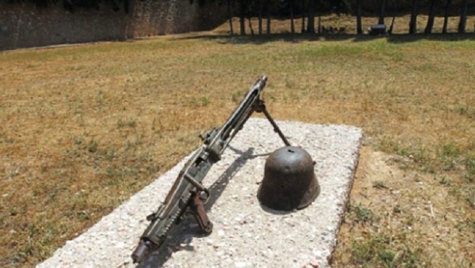 Τα κόμματα για τα φωτογραφικά ιστορικά ντοκουμέντα από τις εκτελέσεις στο Σκοπευτήριο της Καισαριανής το 1944