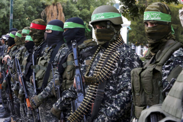 Την πλήρη και άμεση αποστρατιωτικοποίησή της, ζήτησε ο Τραμπ από τη Χαμάς