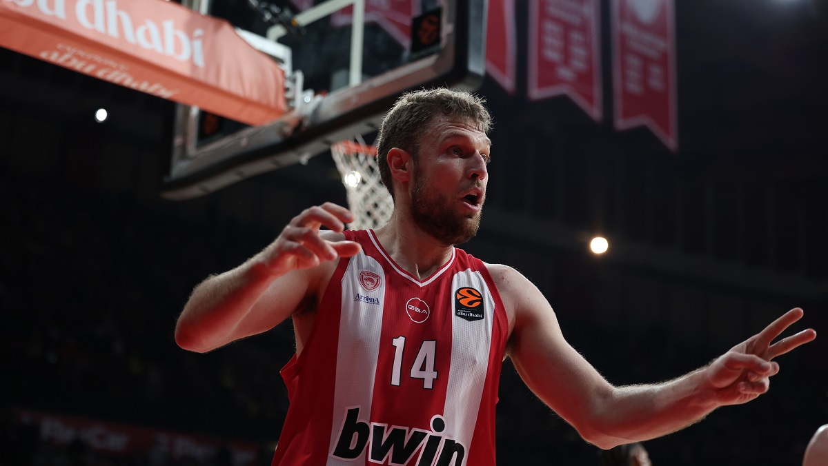 Βεζένκοφ: «Πρέπει να πηγαίνεις μέρα-μέρα, μέχρι να φθάσεις στον στόχο σου» (vid)