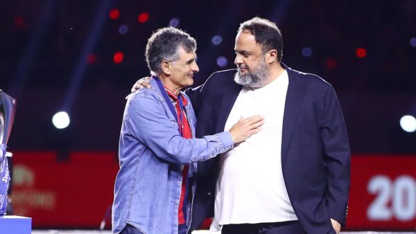 Μαρινάκης σε παίκτες: «Θέλω πέντε νίκες για να μπούμε στα πλέι οφ με ψυχολογία νικητή»