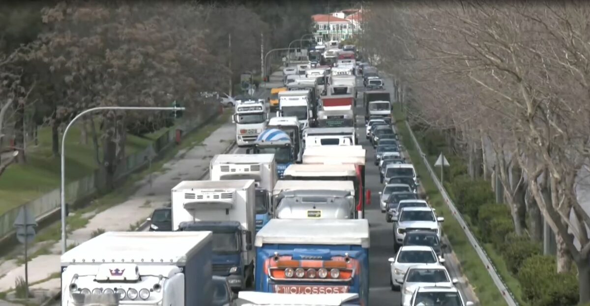 Ένα απέραντο πάγκινγκ η Λ. Αθηνών και ο Κηφισός λόγω των έργων στην Αττική Οδό