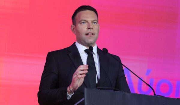 Κασσελάκης: «Δημοκράτες – Προοδευτικό Κέντρο» το νέο όνομα του κόμματος – Eγκρίθηκε με ποσοστό 71,8%