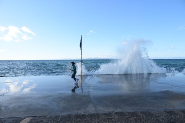 Καιρός: Θυελλώδεις άνεμοι έως 11 μποφόρ στα πελάγη και χιόνια στα ορεινά – Τι καιρό θα κάνει το Σαββατοκύριακο