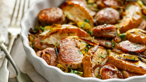 Φρικασέ με λουκάνικα