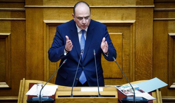 «Πυρά» Λαζαρίδη κατά ΠΑΣΟΚ για την υπόθεση Χατζηδάκη: Σκάβετε τον λάκκο άλλων και πέφτετε μέσα