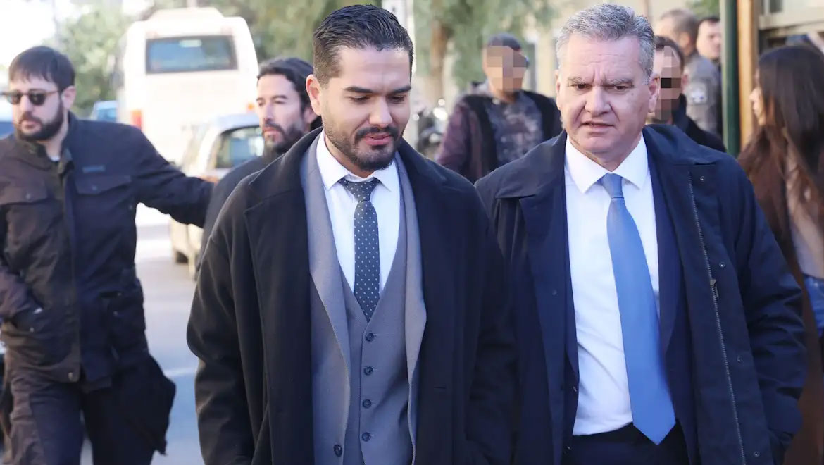 Χρήστος Μάστορας: Αναβολή δίκης – Οι πρώτες δηλώσεις του τραγουδιστή