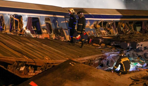 Αδιέξοδο με τις εκταφές στα Τέμπη: Συγγενείς ζητούν εργαστήρια του εξωτερικού καθώς τα ελληνικά δηλώνουν έλλειψη εξοπλισμού