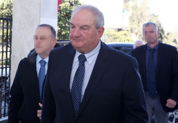 Το τελευταίο «αντίο» στην Άννα Ψαρούδα – Μπενάκη – Πλήθος πολιτικών στην κηδεία της