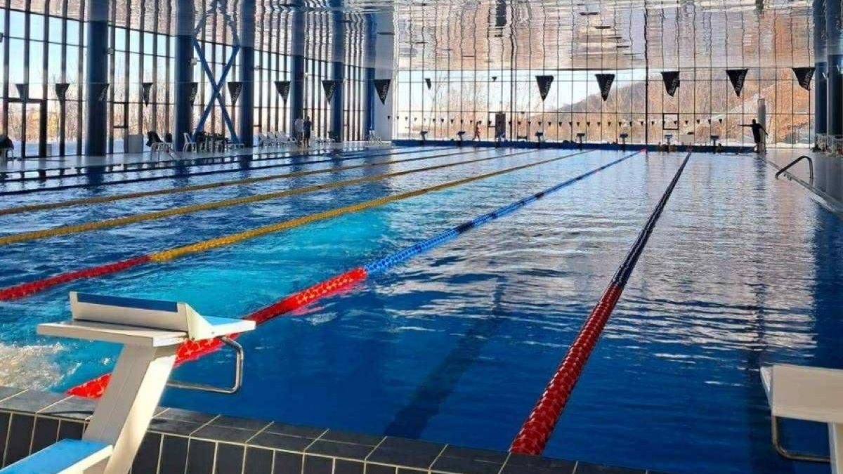 Στο υψόμετρο του Ερεβάν στην Αρμενία 12 κολυμβητές