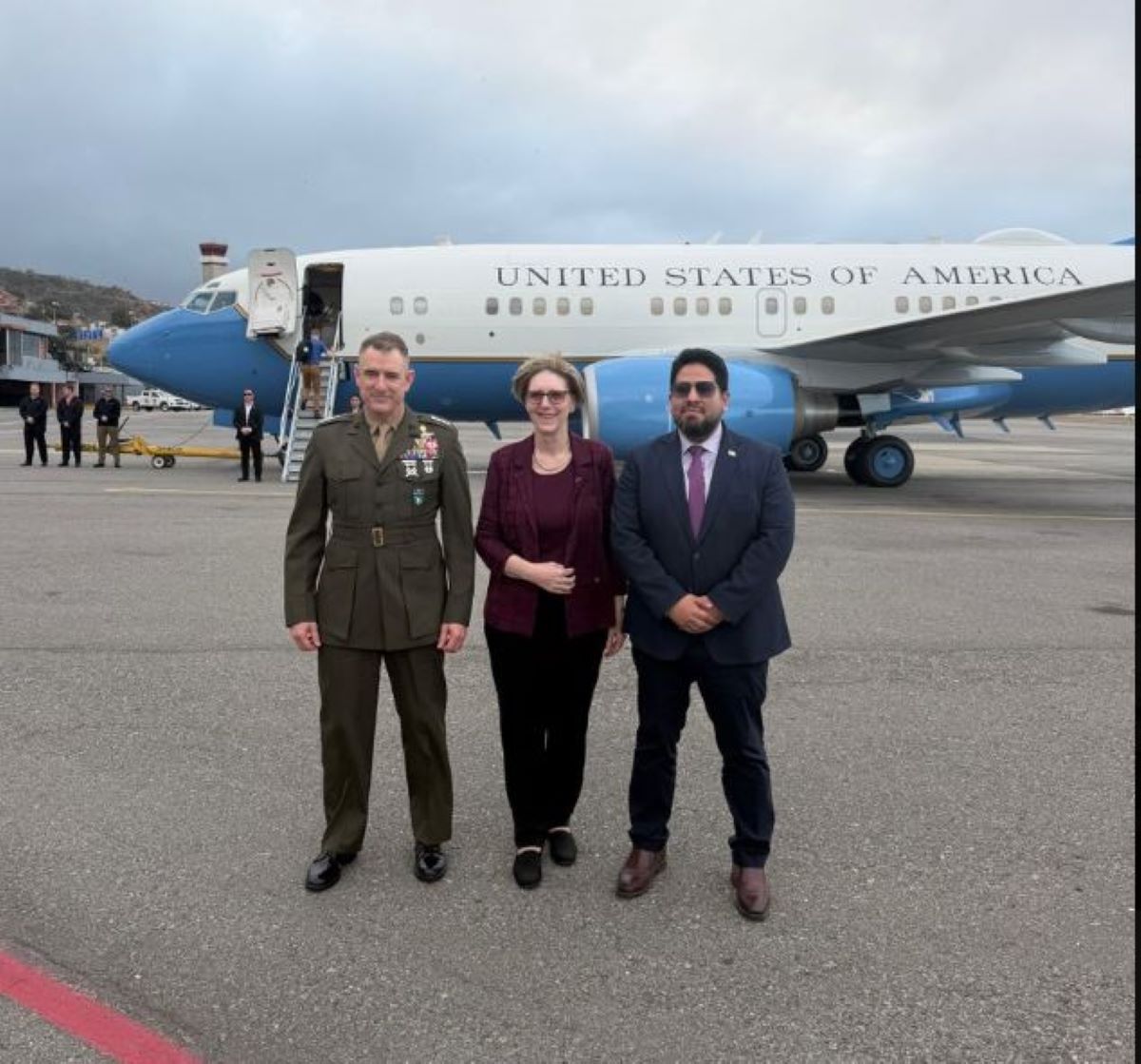 Επίσκεψη του επικεφαλής του SOUTHCOM στη Βενεζουέλα – Συνάντηση με Ντέλσι Ροντρίγκες