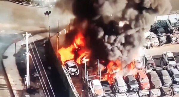 Χιλή: Τρεις νεκροί από έκρηξη φορτηγού στο Σαντιάγο