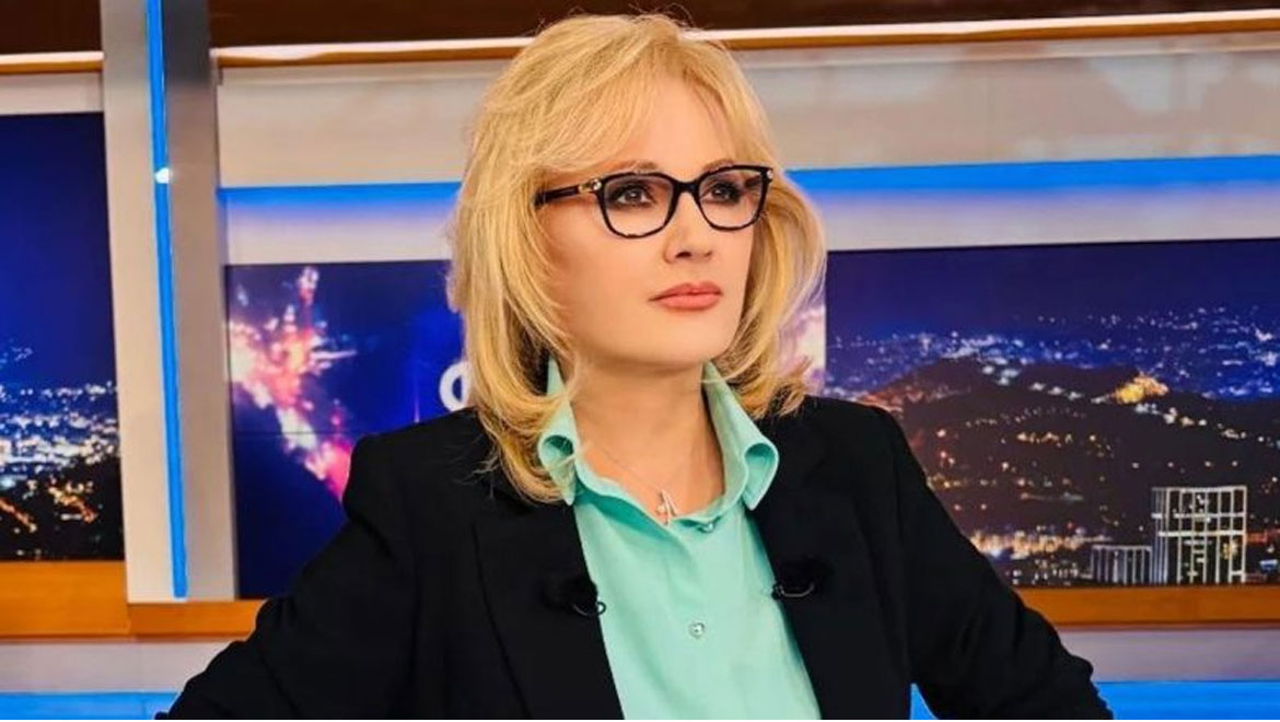 Αγγελική Νικολούλη: Από το «Φως στο Τούνελ» στη μεγάλη οθόνη – Τα βιβλία της γίνονται σειρά