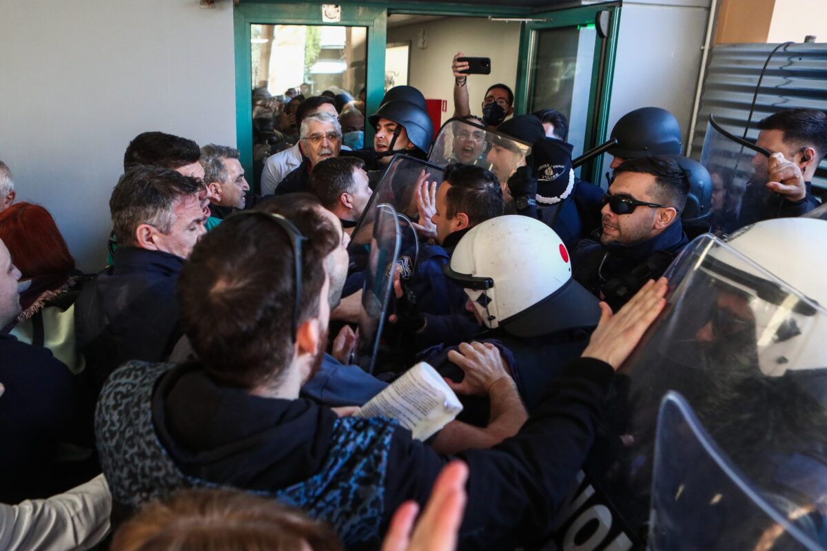 Δημογλίδου στο ΕΡΤnews για τα επεισόδια στο Κρατικό Νίκαιας: Δεν προκύπτει αστυνομική βία, αντιθέτως κάποιοι συγκεντρωμένοι επιτέθηκαν σε αστυνομικούς