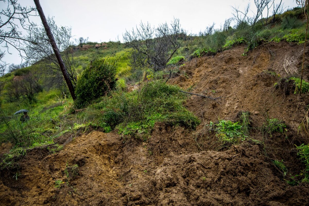 Ευθ. Λέκκας στο ΕΡΤnews: Ποιες περιοχές κινδυνεύουν από κατολισθήσεις – Έως και το ένα μέτρο η άνοδος της στάθμης της θάλασσας