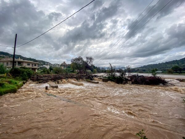 H Δυτική Ελλάδα δοκιμάζεται με όλο και συχνότερα έντονα και επίμονα καιρικά φαινόμενα – Τους λόγους εξηγεί Καθηγητής Φυσικής