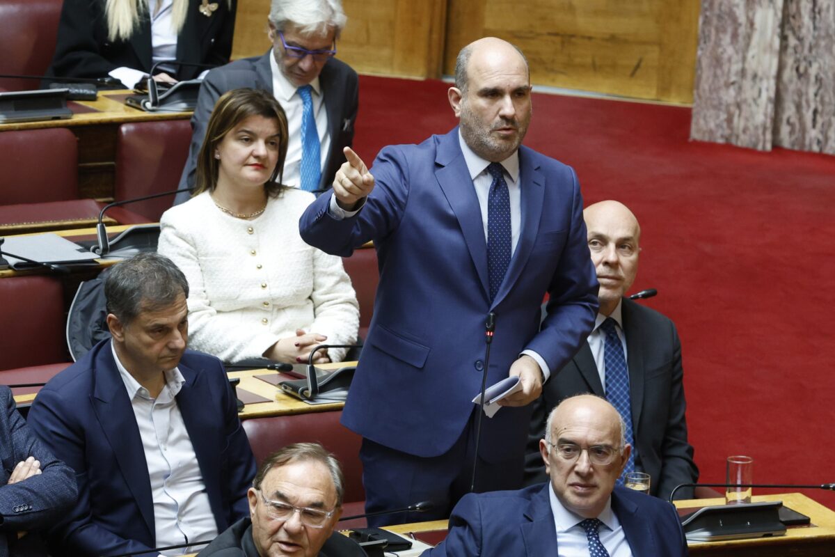 Υπέρ της άρσης ασυλίας του Δ. Μαρκόπουλου η ολομέλεια του κοινοβουλίου – Καβγάς με Ζ. Κωνσταντοπούλου