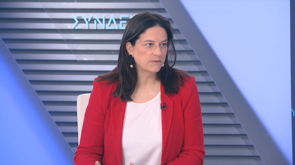 Κεραμέως στο ΕΡΤnews: Στα 950 ευρώ ο κατώτατος μισθός έως το 2027 – Νέα ρύθμιση για επιτάχυνση απονομής συντάξεως