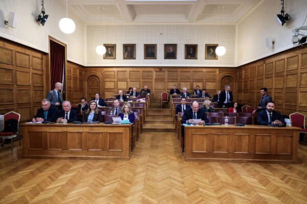 Πηγές ΣΥΡΙΖΑ για ΟΠΕΚΕΠΕ: Συνεχίζουν σταθερά στον δρόμο της συγκάλυψης