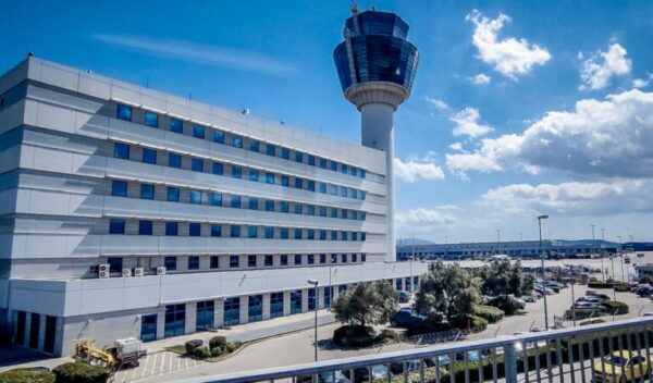 Τραγικό δυστύχημα στο «Ελ. Βενιζέλος»: Από 1,5 μέτρο η πτώση της 67χρονης