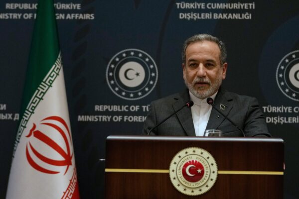 Πακιστάν-Αφγανιστάν: Το Ιράν πρότεινε να μεσολαβήσει για να «διευκολύνει τον διάλογο»