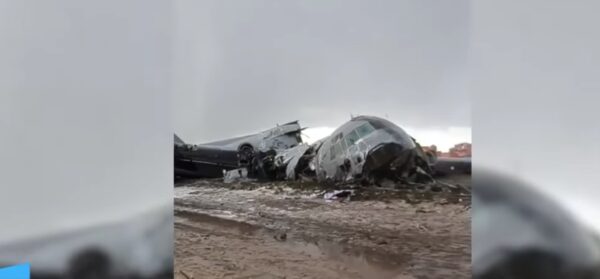 Σε λεωφόρο της Βολιβίας συνετρίβη μεταγωγικό αεροσκάφος – Τουλάχιστον 15 νεκροί