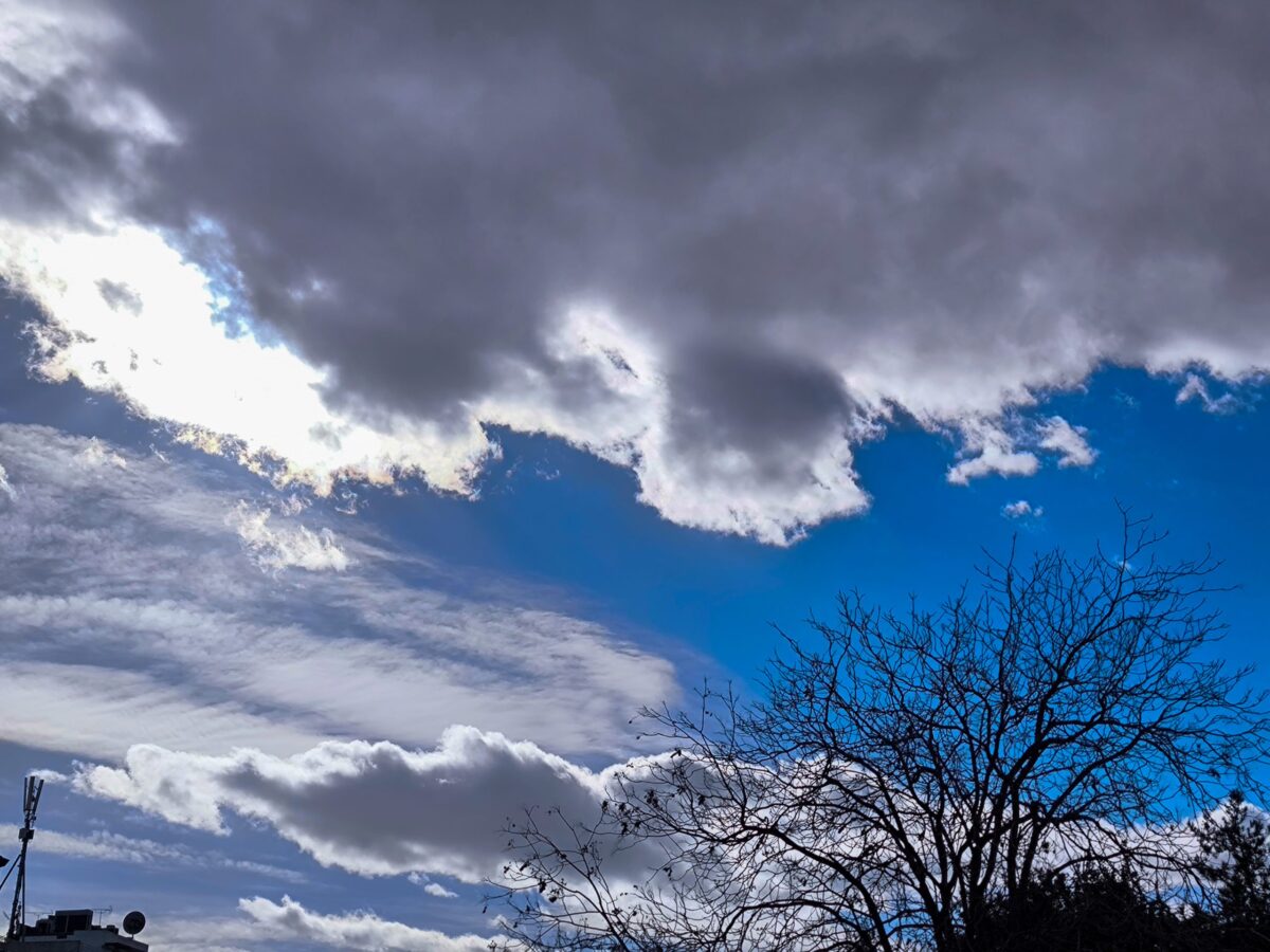 Καιρός: Γενικά αίθριος με ασθενείς βροχές στα νοτιοδυτικά