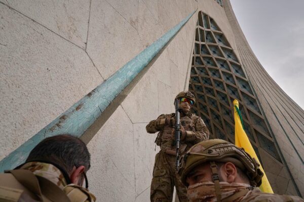 Νεκροί ο επικεφαλής των Φρουρών της Επανάστασης και ο κορυφαίος σύμβουλος ασφαλείας, επιβεβαιώνουν ιρανικά μέσα