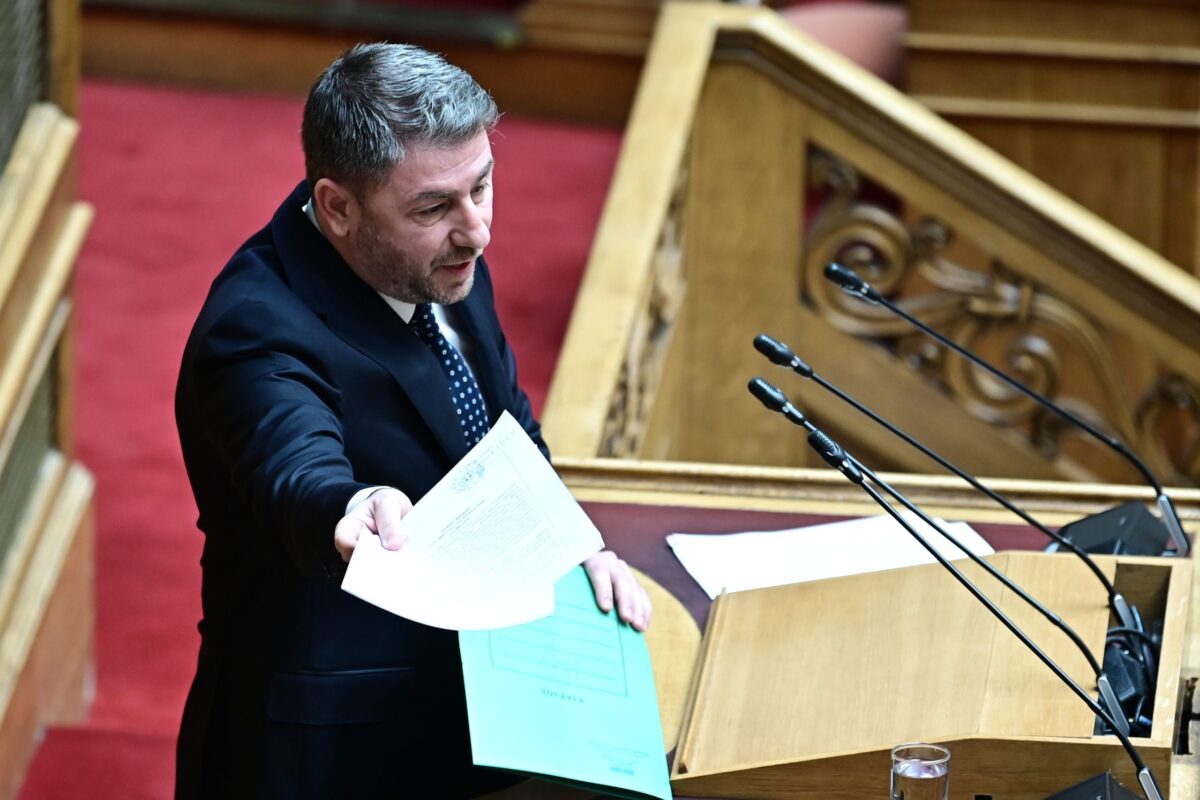 Ο Νίκος Ανδρουλάκης ζητά άμεση ενημέρωση των πολιτικών αρχηγών από τον πρωθυπουργό για τη Μέση Ανατολή