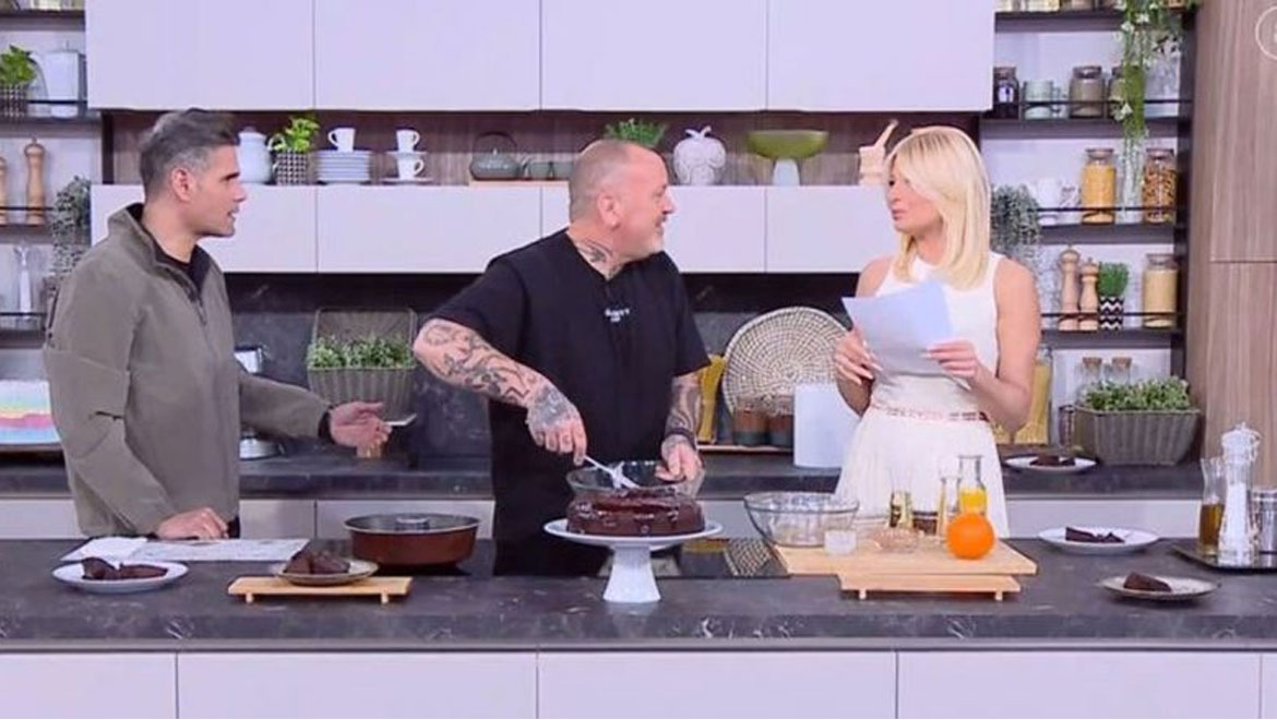 Δημήτρης Σκαρμούτσος σε Φαίη Σκορδά: «Αν δεις ότι δεν χορταίνεις σταμάτα, έχεις και γάμο!»