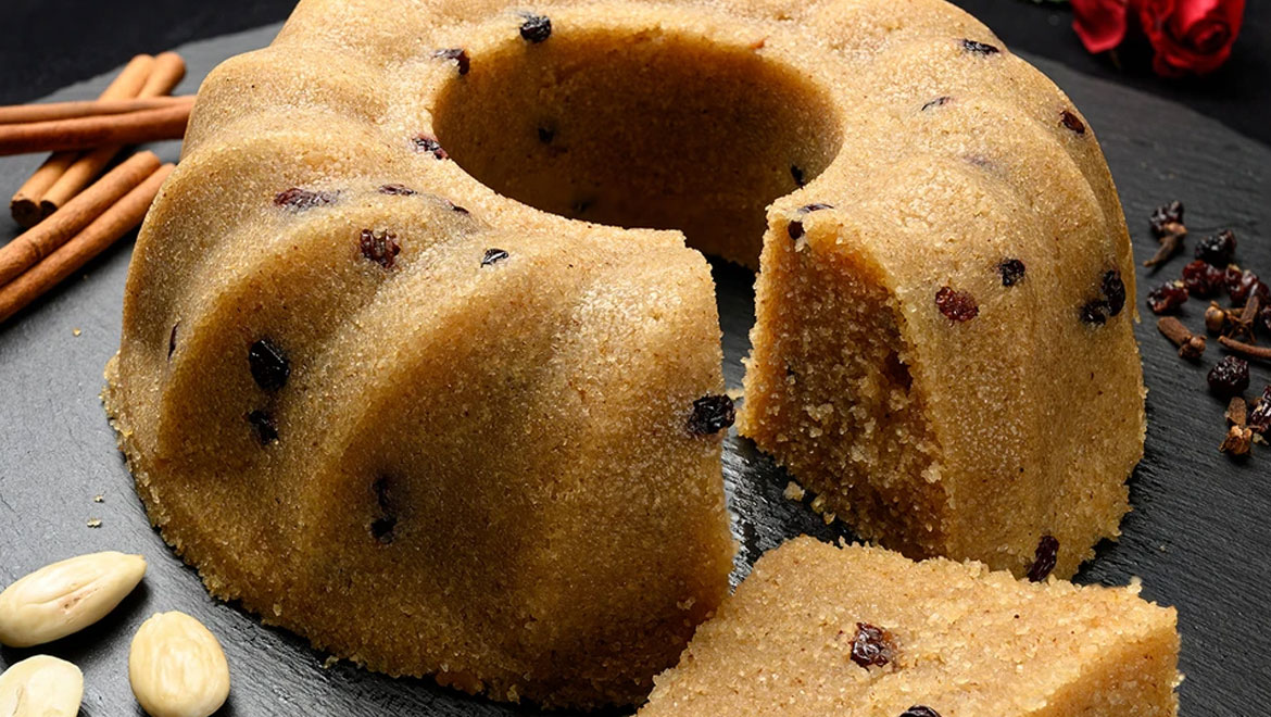 Σιμιγδαλένιος χαλβάς με σταφίδες