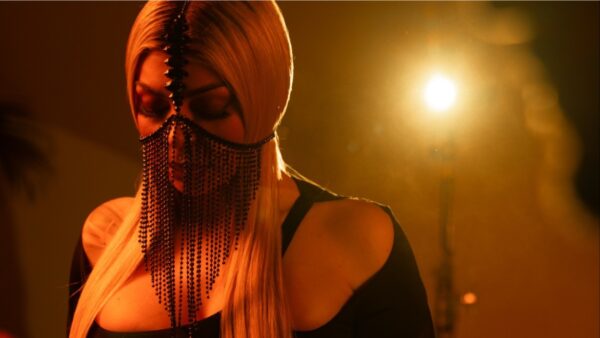 «Να μη σε δω ξανά»: Κυκλοφόρησε η επιτυχία της Johanna στο YouTube