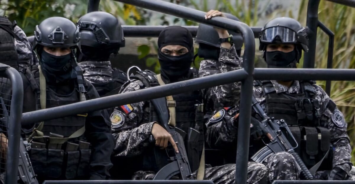 Μεγάλη αστυνομική επιχείρηση στη Γιάννουλη – Πλήθος αστυνομικών των ειδικών δυνάμεων προχώρησαν σε δεκάδες προσαγωγές