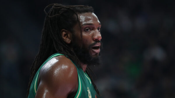 Αποχώρησε με διάσειση από το ματς ο Φαρίντ