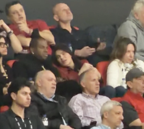 Ολυμπιακός – Παναθηναϊκός: Κριθαριώτη, Χρουσαλά, Πατίτσας και όλοι οι επώνυμοι που βρέθηκαν χθες στο ΣΕΦ για τον αγώνα