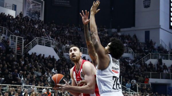 Με ΠΑΟΚ στο ΣΕΦ ο Ολυμπιακός, επικίνδυνη έξοδος στο Ιβανώφειο για τον Παναθηναϊκό