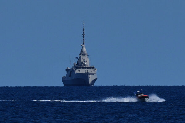 Τι σημαίνει η παρουσία Μητσοτάκη και Μακρόν στην Κύπρο – Τι αναφέρει ο διπλωματικός αναλυτής του ΕΡΤnews