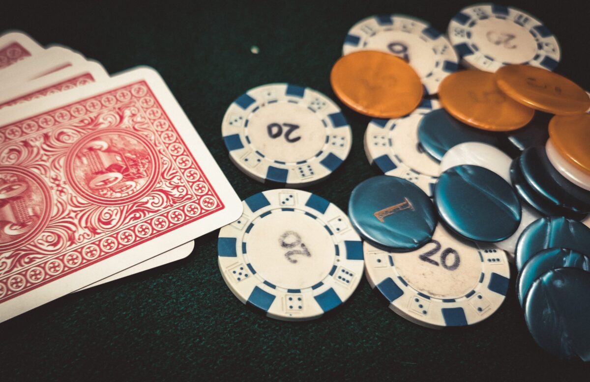 Εξάρθρωση κυκλώματος παράνομου τζόγου – 17 συλλήψεις και κέρδη άνω των 16 εκατ. ευρώ