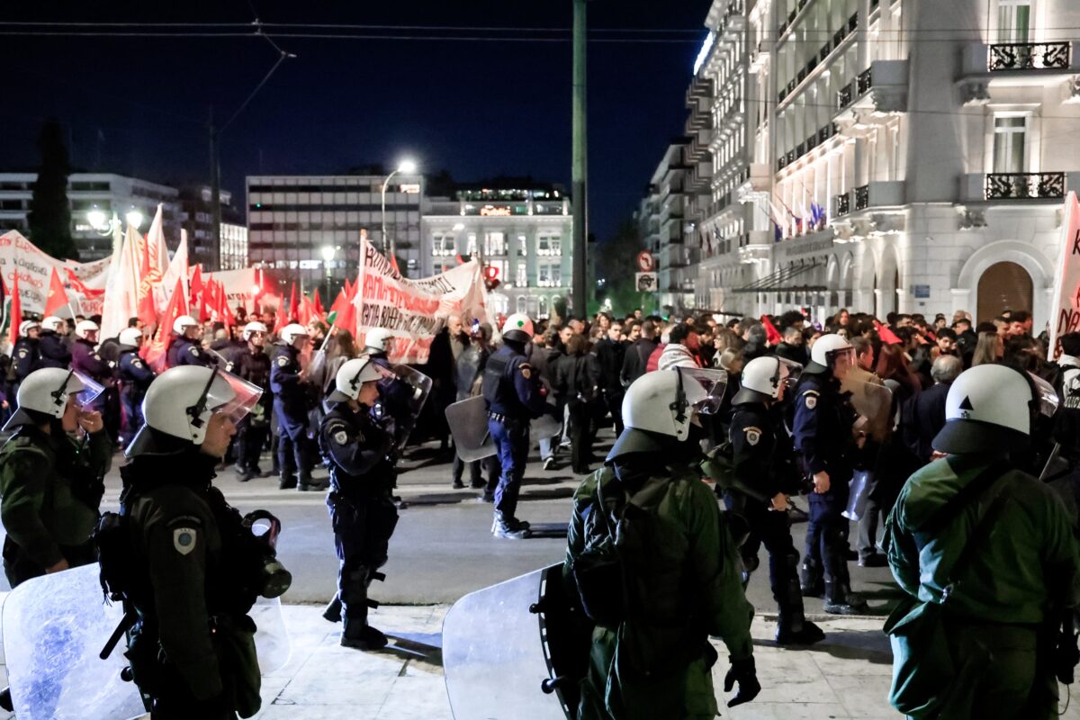 Συγκέντρωση διαμαρτυρίας στο Σύνταγμα για τον πόλεμο στη Μέση Ανατολή
