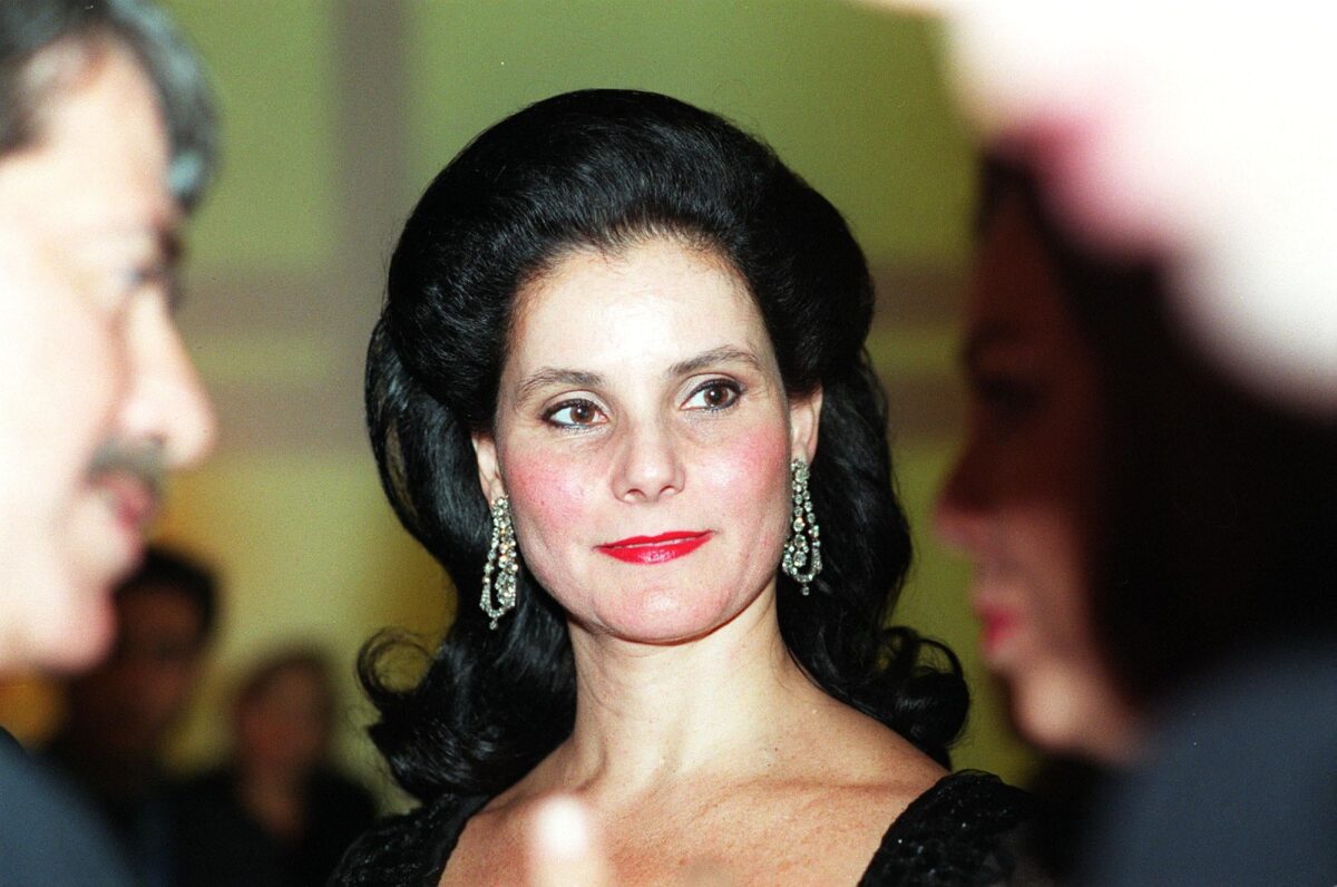 Ποια είναι η Βίκυ Σάφρα; Η Ελληνίδα billionaire με περιουσία 27 δισ. δολάρια που κατακτά τον κόσμο!