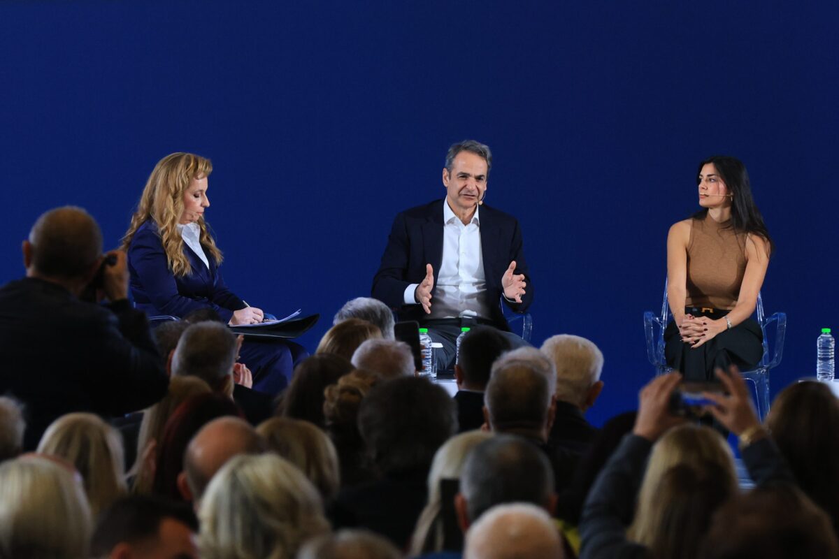 Μητσοτάκης από Λάρισα: Ανακοινώσεις σύντομα για τη στήριξη της ελληνικής ενεργοβόρου βιομηχανίας