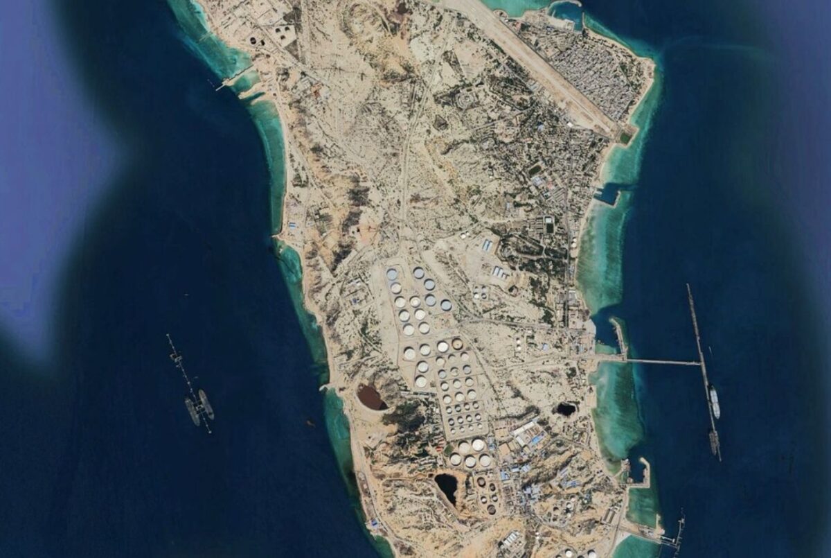 ΗΑΕ: Διαψεύδουν πως η αμερικανική επίθεση στο νησί Χαργκ εξαπολύθηκε από το έδαφός τους