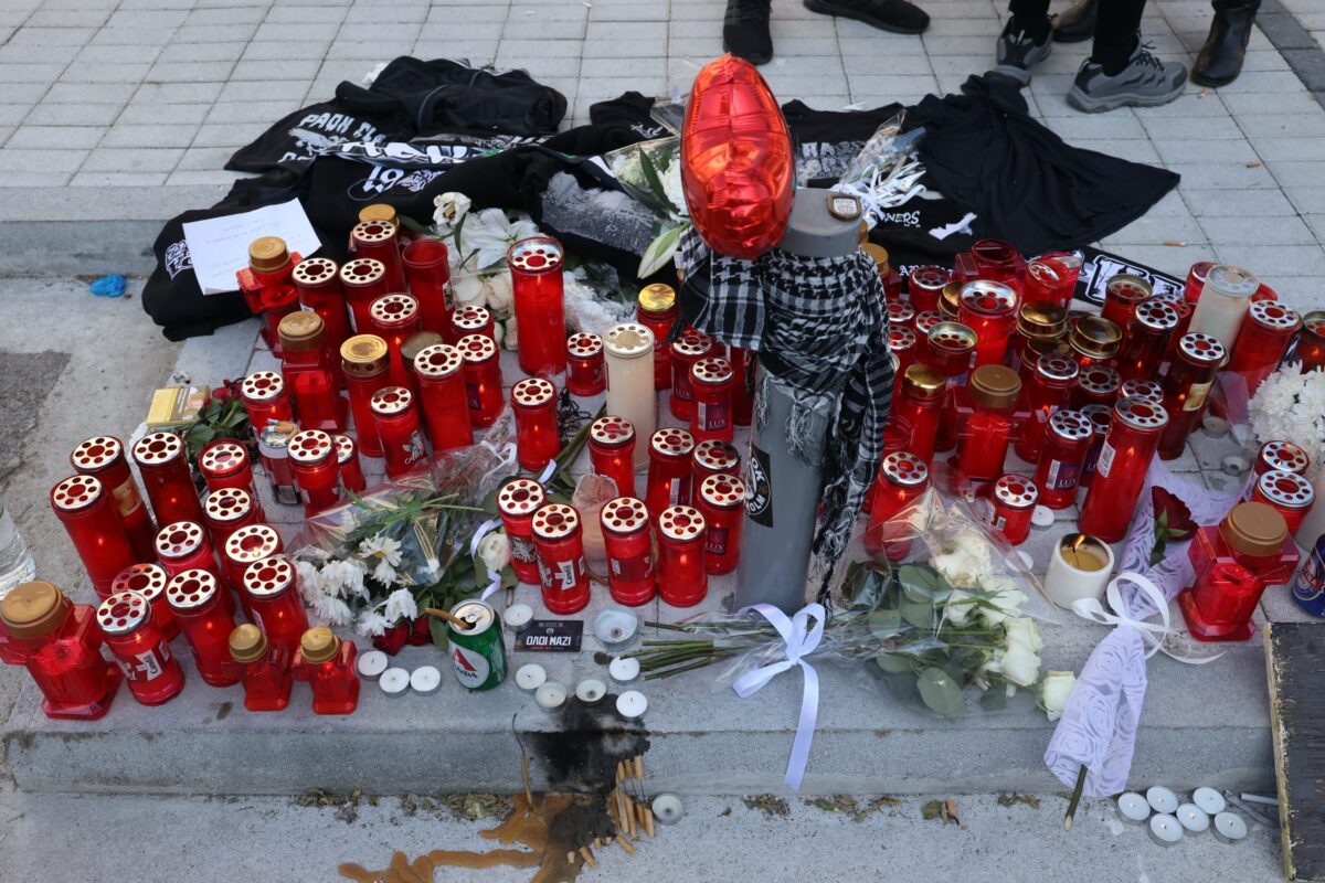 Σήμερα η κηδεία του 20χρονου που μαχαίρωσαν στη Θεσσαλονίκη – Παραδίδεται ο 19χρονος φίλος του, φόβοι για αντίποινα