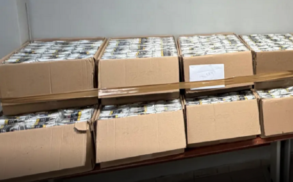 Τρεις συλλήψεις για διακίνηση λαθραίων καπνικών προϊόντων σε Ομόνοια και Πατήσια