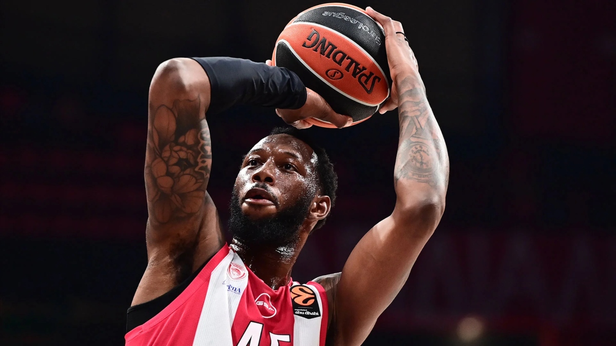 Χολ: «Πρέπει να είμαστε πιο σκληροί και πιο physical και να παίξουμε το μπάσκετ του Ολυμπιακού»