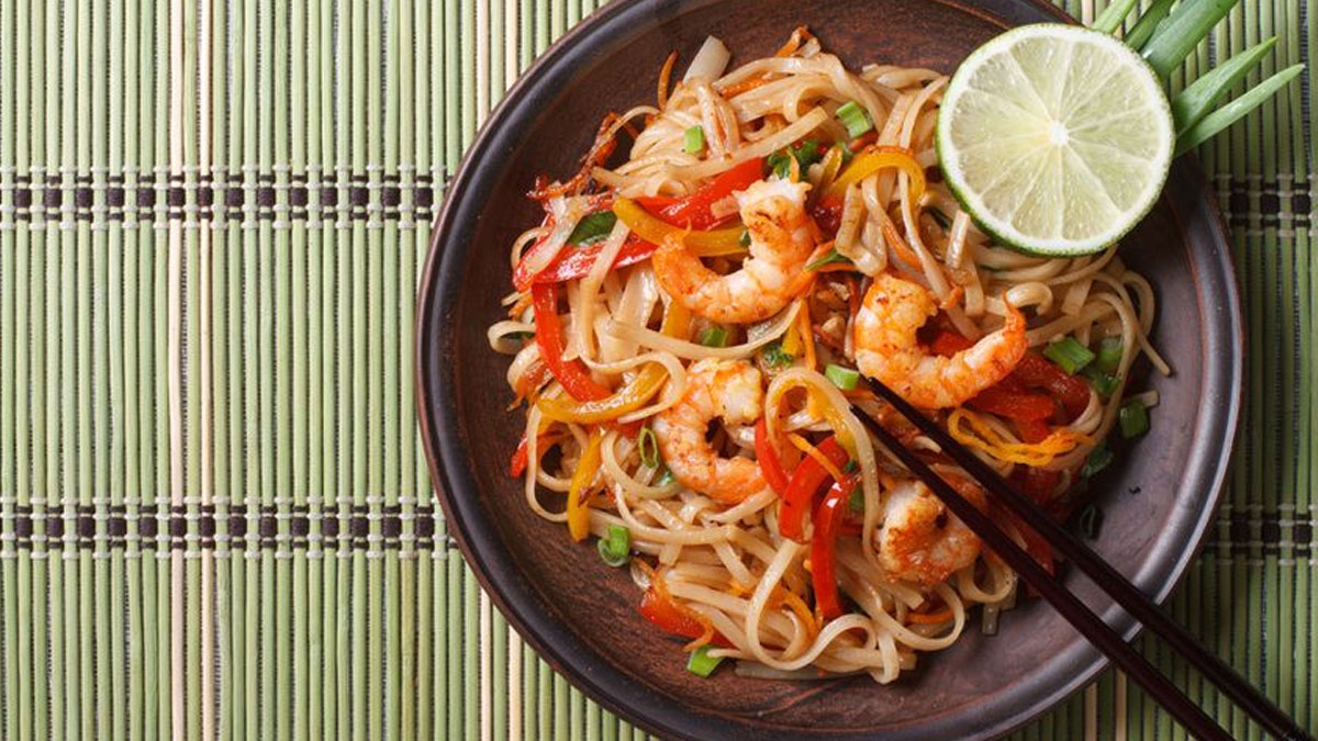 Νoodles με γαρίδες: Γρήγορη και εύκολη συνταγή