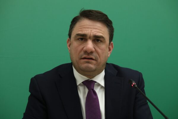 Τσουκαλάς για Γεωργιάδη: Είναι πατριωτισμός να λέει ότι δεν τον πειράζει αν τον παρακολουθούσαν κάποιοι που πιθανώς έκαναν κατασκοπεία;